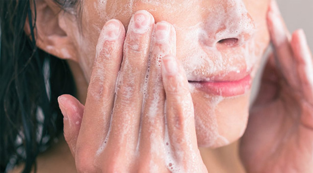 eliminar granos en la cara en el embarazo