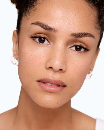 ¿CÓMO ELIMINAR LAS MANCHAS OSCURAS DE TU ROSTRO?