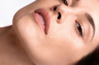 cremas-y-serums-antiarrugas-para-anadir-a-tu-rutina-de-cuidado-de-la-piel