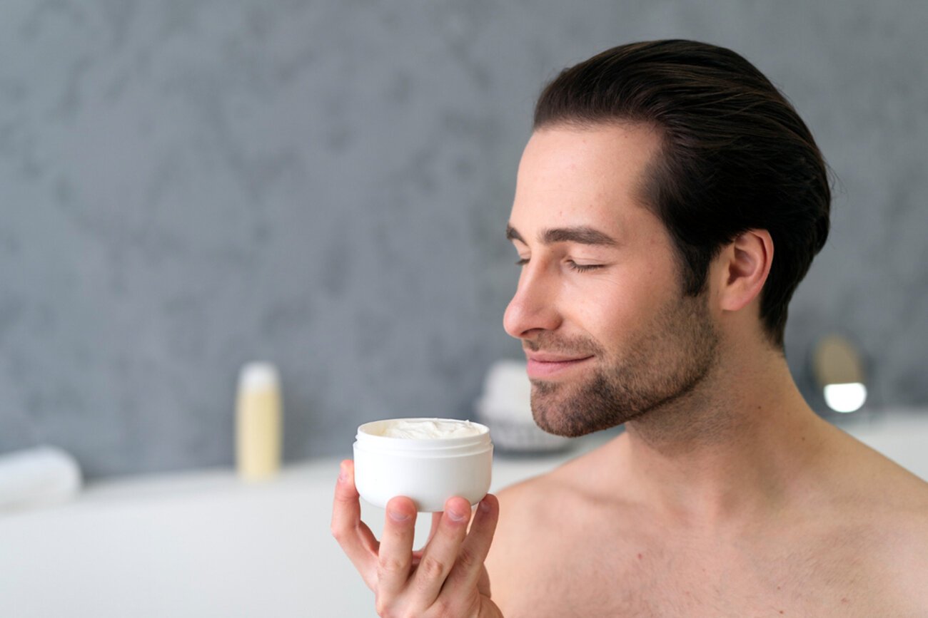 crema hidratante cara hombre