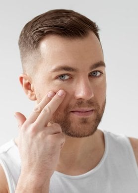 manchas en la cara en hombres