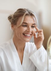 La mejor crema de contorno de ojos para añadir a tu rutina de cuidado de la piel